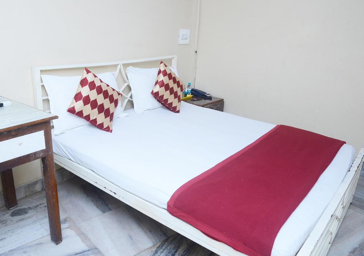 Srk Hotel Mumbai Dış mekan fotoğraf