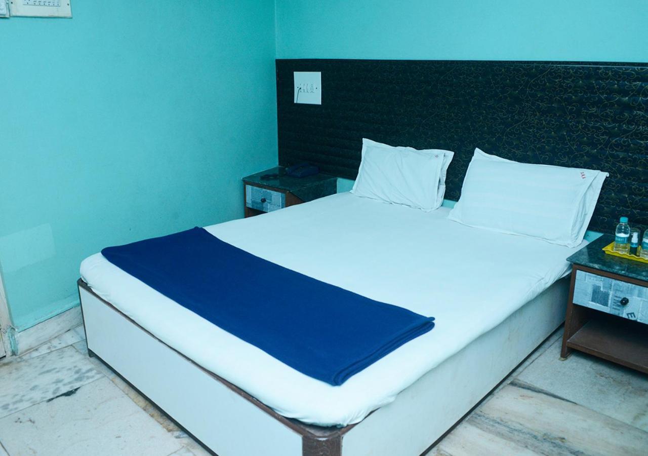 Srk Hotel Mumbai Dış mekan fotoğraf